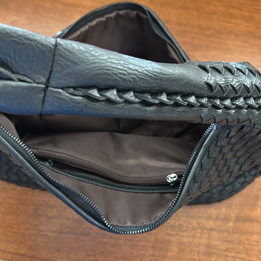 NEW Woven Leather Bag.   Black Bottega Veneta Style Vegan Leather Hobo Bag - Picture 5 of 5